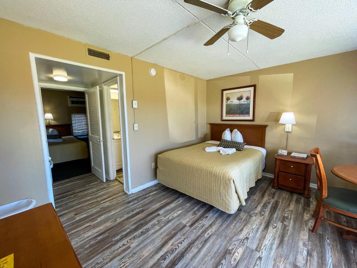 Oceanfront Viking Motel Миртл-Бич Экстерьер фото